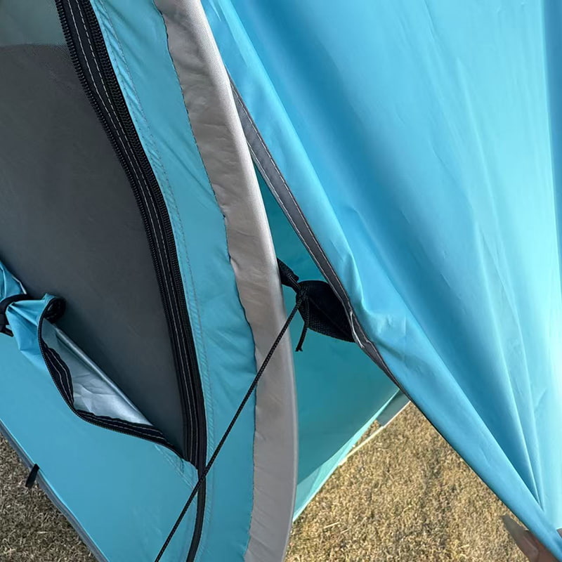 Šator za kampiranje s kamionetom na otvorenom