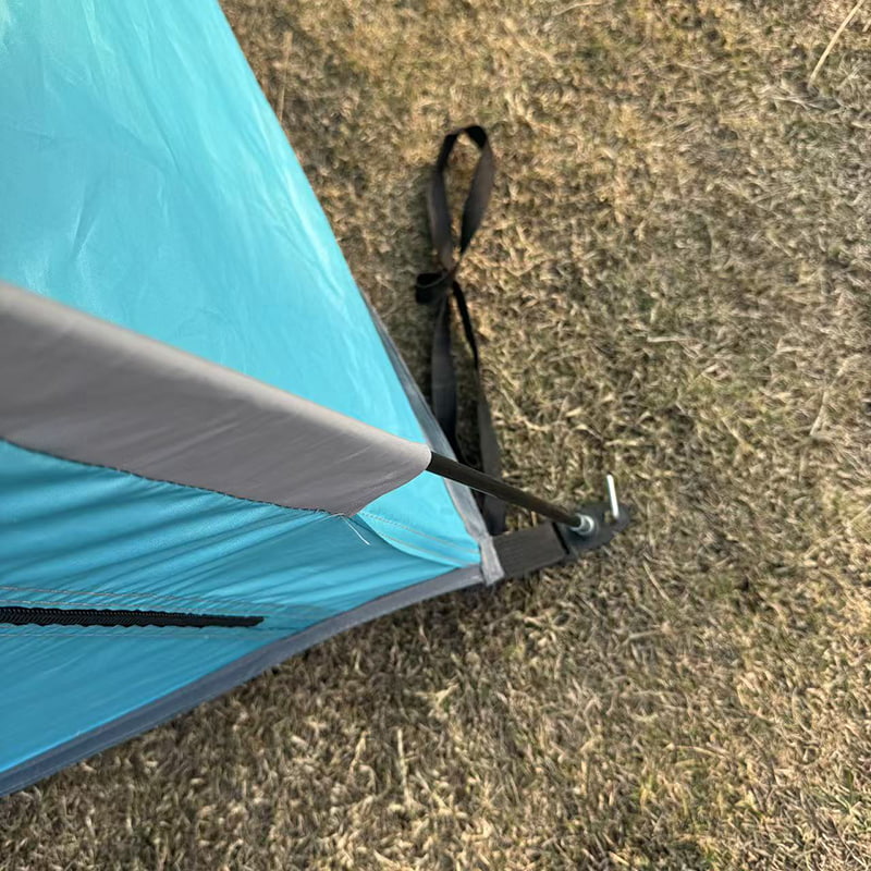 Šator za kampiranje s kamionetom na otvorenom