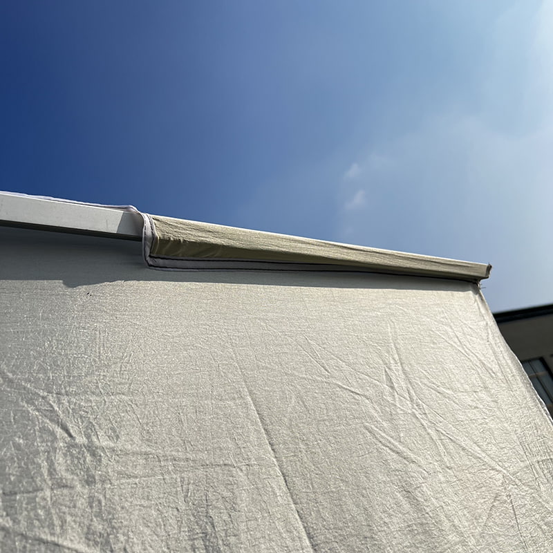 2,8*2,4M 2-rebrasti ukrasni suncobran za plažu