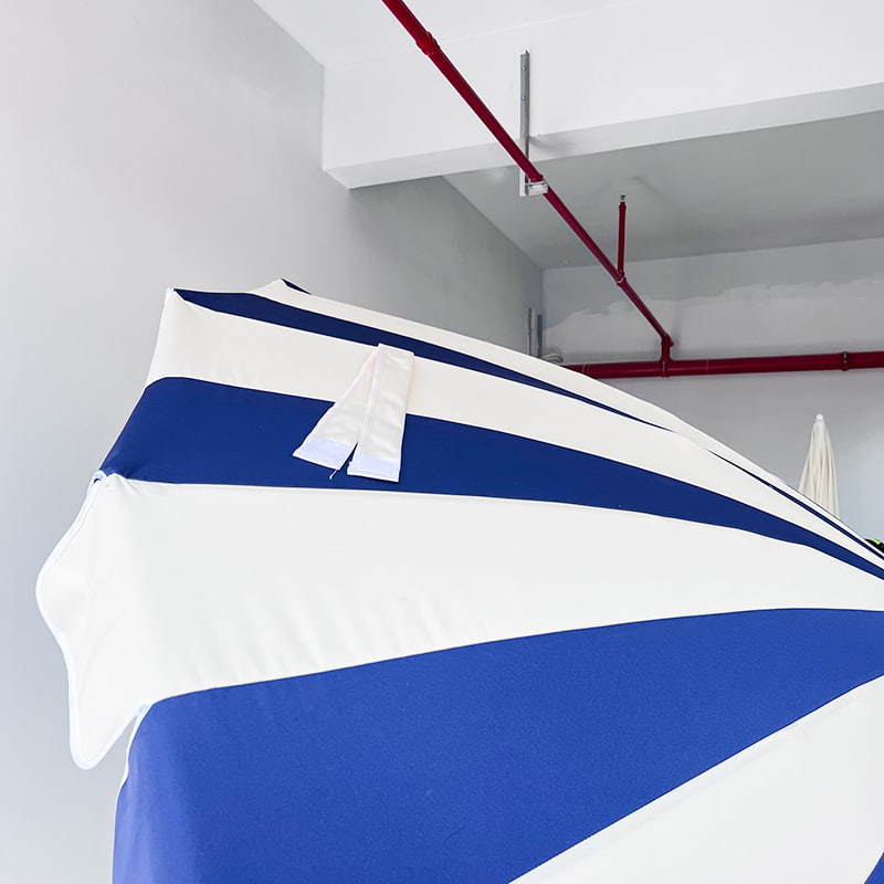 2,5 M plavo-bijeli kišobran pagoda u obliku krpica